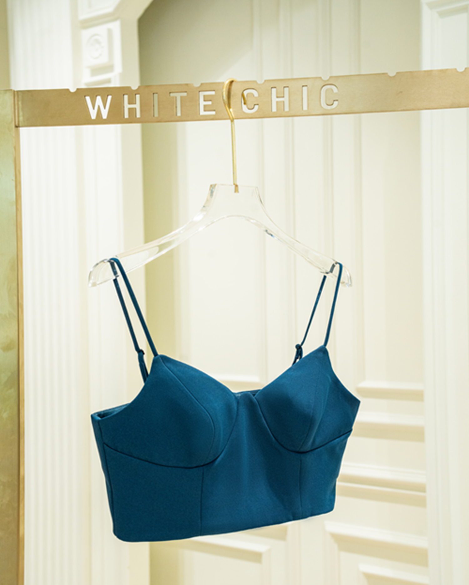Set áo vest &amp; quần ống vẩy Arcano thiết kế cao cấp WHITE CHIC