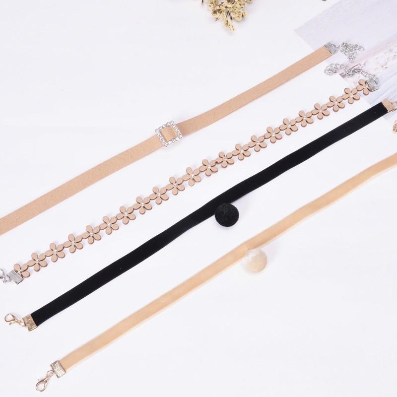 Vòng cổ màu đen đính hạt xinh