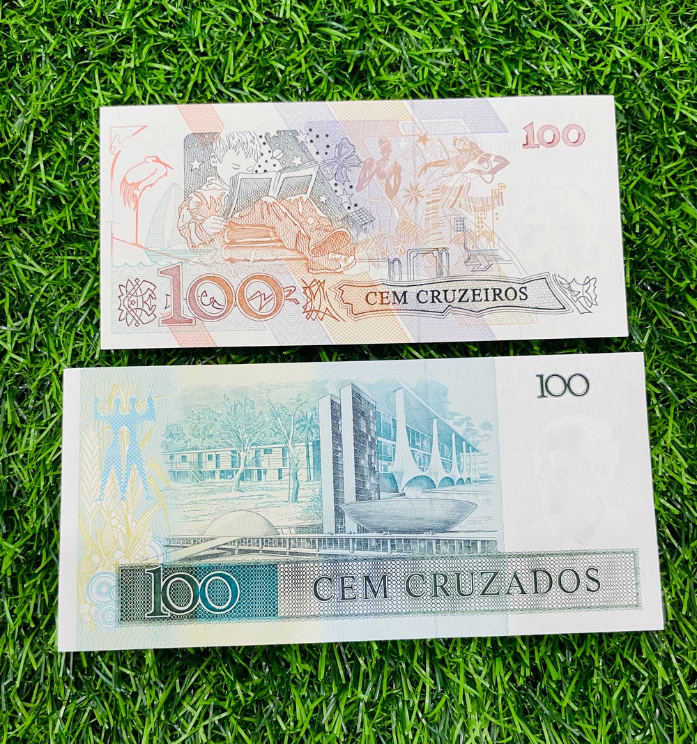 Combo 2 tờ tiền Brazil 100 Cruzeiros, khác mẫu, mới 100% UNC, tặng túi nilon bảo quản