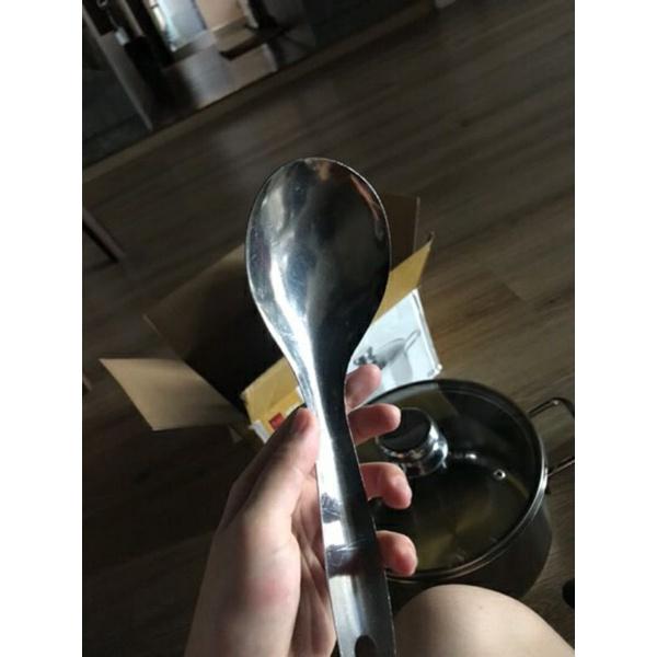 Muôi múc cơm canh inox dày dặn