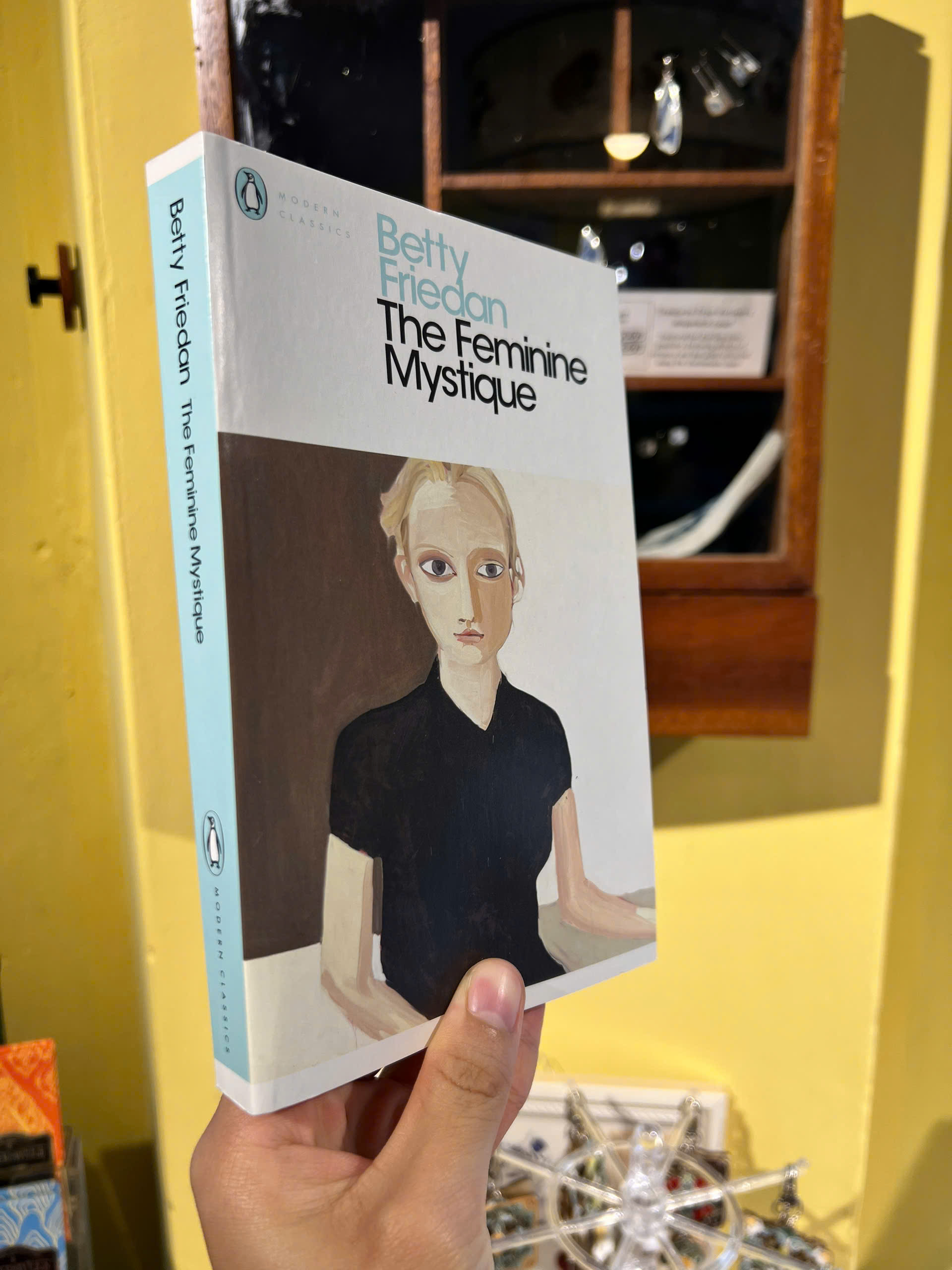 Sách - The Feminine Mystique by Betty Friedan | NonFiction / Classics / Ngoại văn Nhập khẩu UK