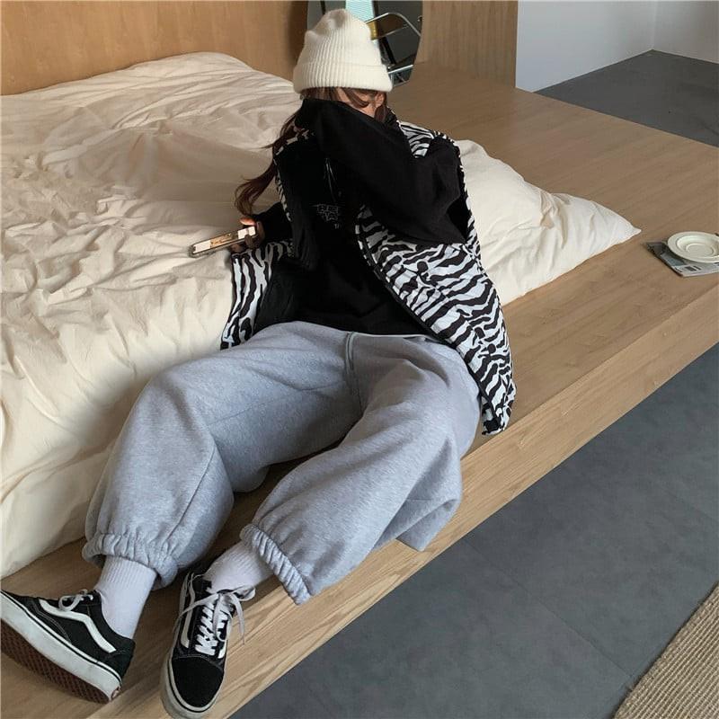 Quần jogger nam nữ đen ghi xanh nỉ bông trơn form rộng ống suông cạp chun thể thao Hàn Quốc
