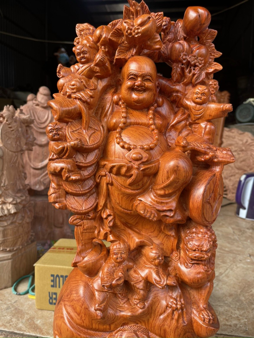 Tượng phật di lặc ngũ phúc vác cành đào bằng gỗ hương đá liền khối kt cao 60×23×14cm