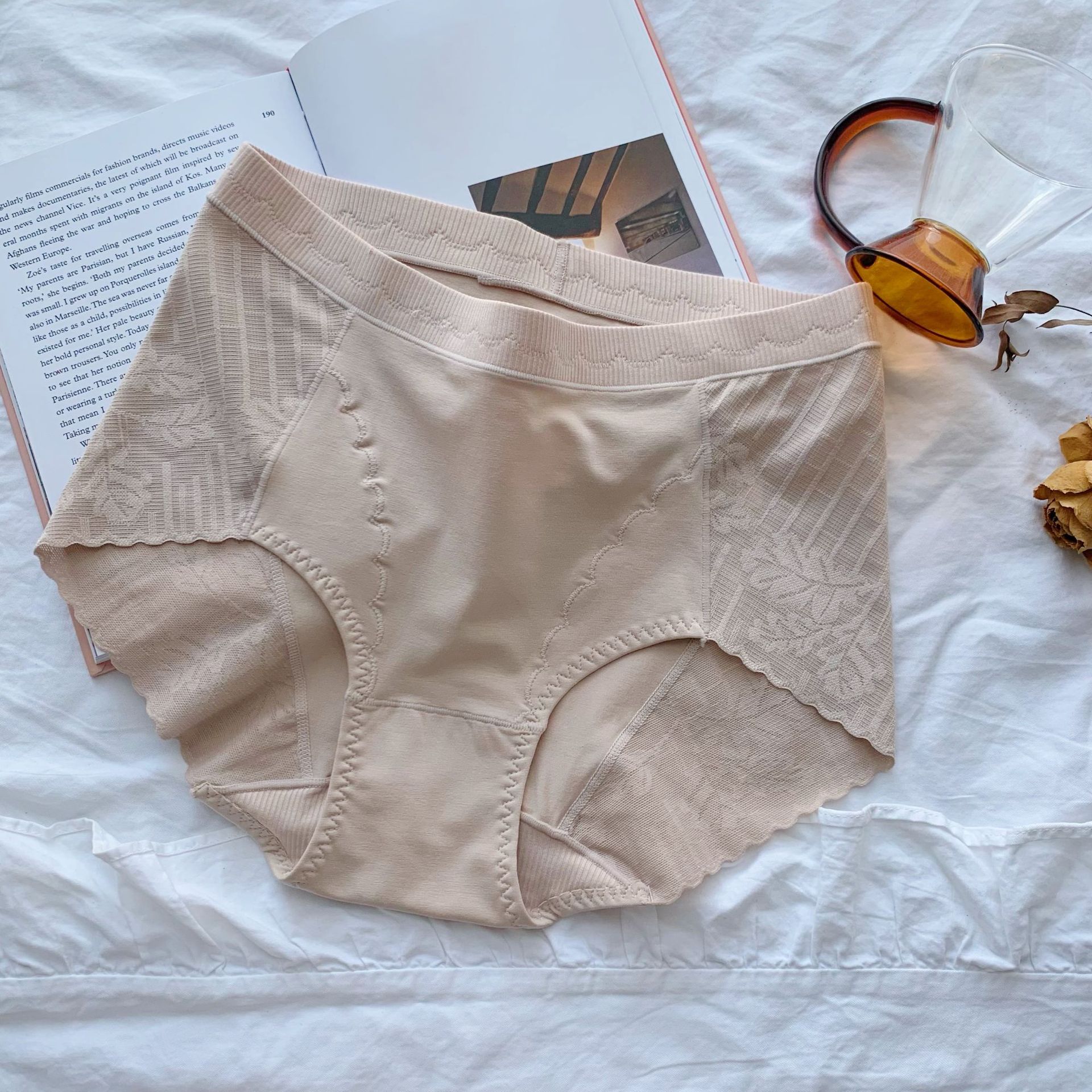 Quần Lót Nữ Lưng Cao Cotton Phối Ren 88179 – Mềm Mại, Ôm Dáng, Tôn Vóc Dáng