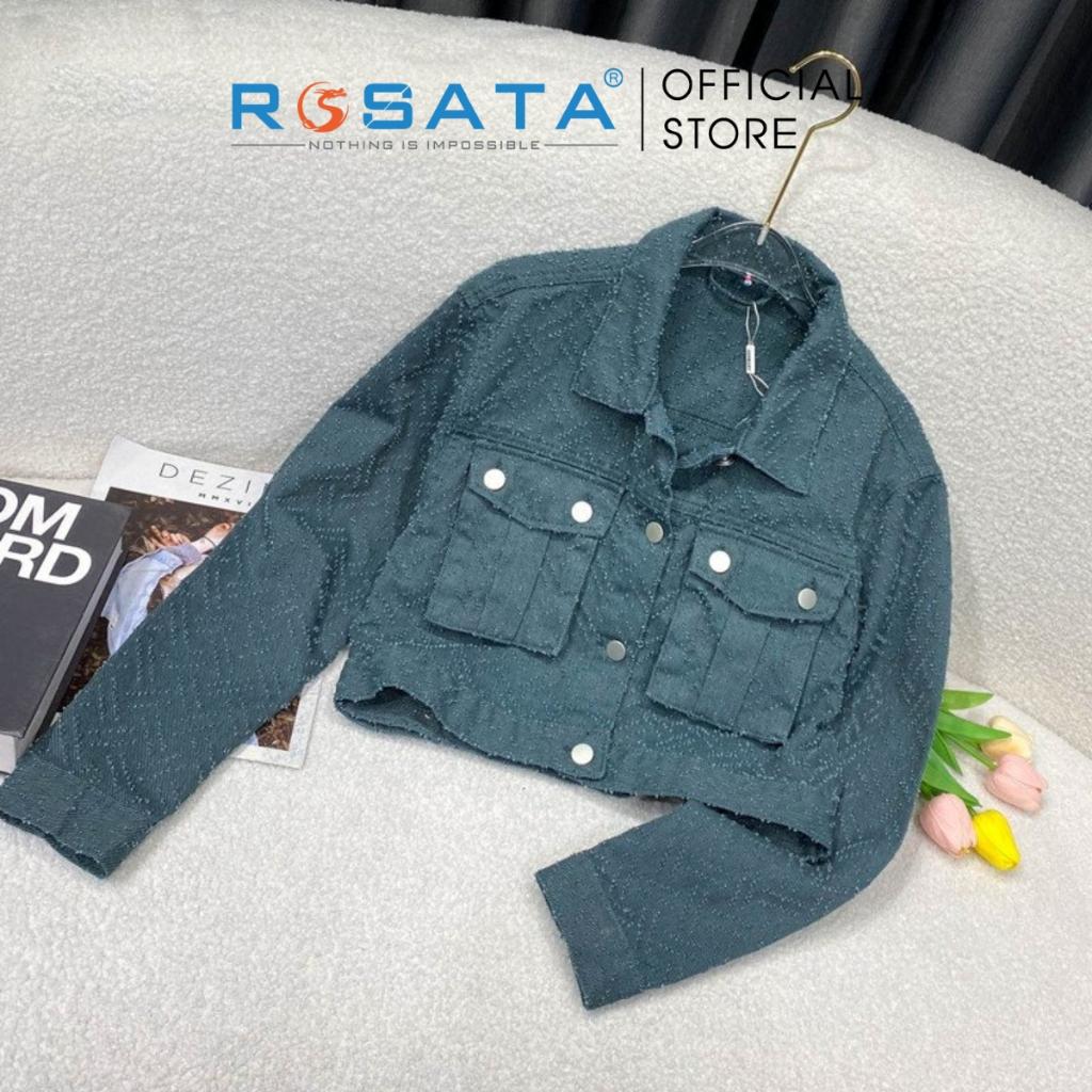 Áo khoác nữ ROSATA K18 croptop jeans túi hộp cao cấp dài tay màu xanh Freesize thoáng mát xuất xứ Việt Nam