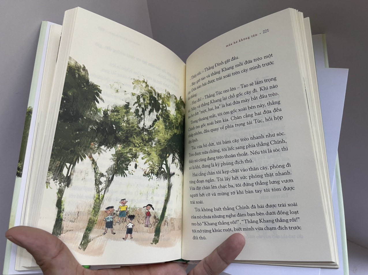 (Tặng kèm Bookmark, Tranh màu, ngẫu nhiên 1 trong 2 Lót ly) (Bìa cứng) MÙA HÈ KHÔNG TÊN – Nguyễn Nhật Ánh – Nxb Trẻ