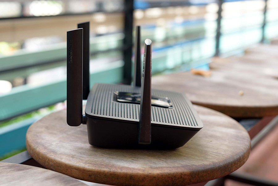 Router Wifi Tri Band Linksys EA8300 AC2200 - Hàng Chính Hãng