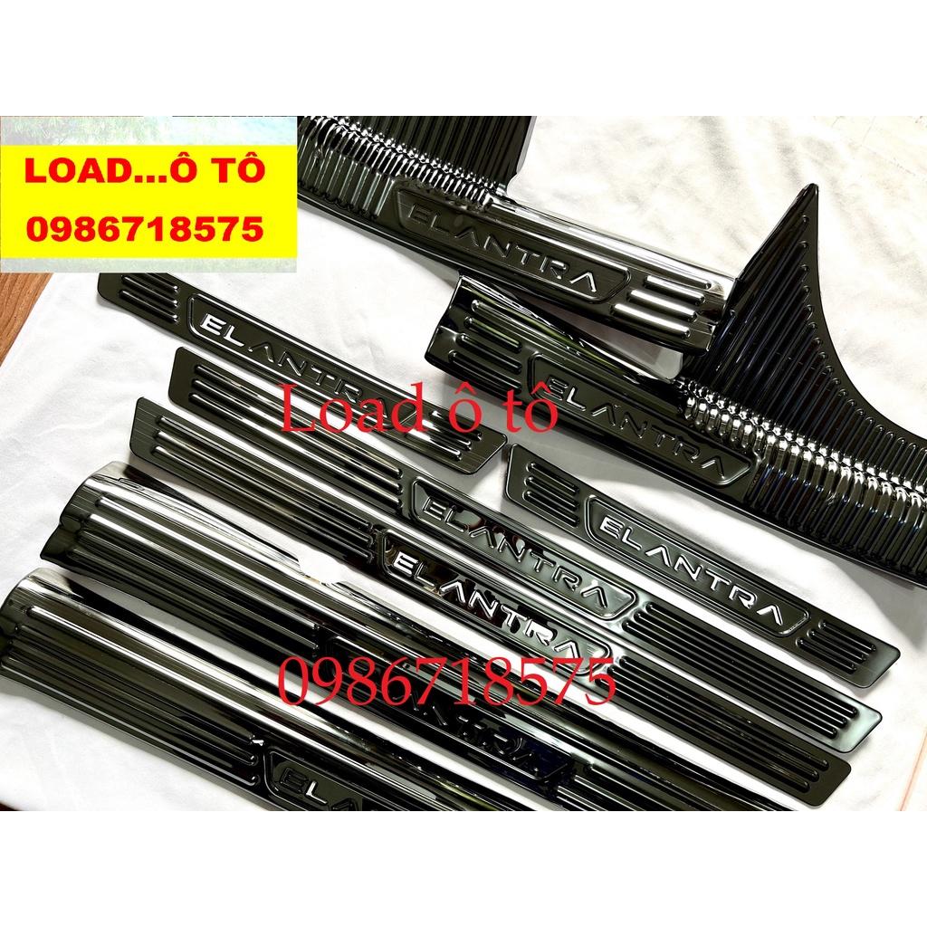 Ốp Bậc Chân, Nẹp Bước Chân Xe Huyndai Elantra 2023-2018 Mẫu Titan Xước Cao Cấp Nhất Thị Trường