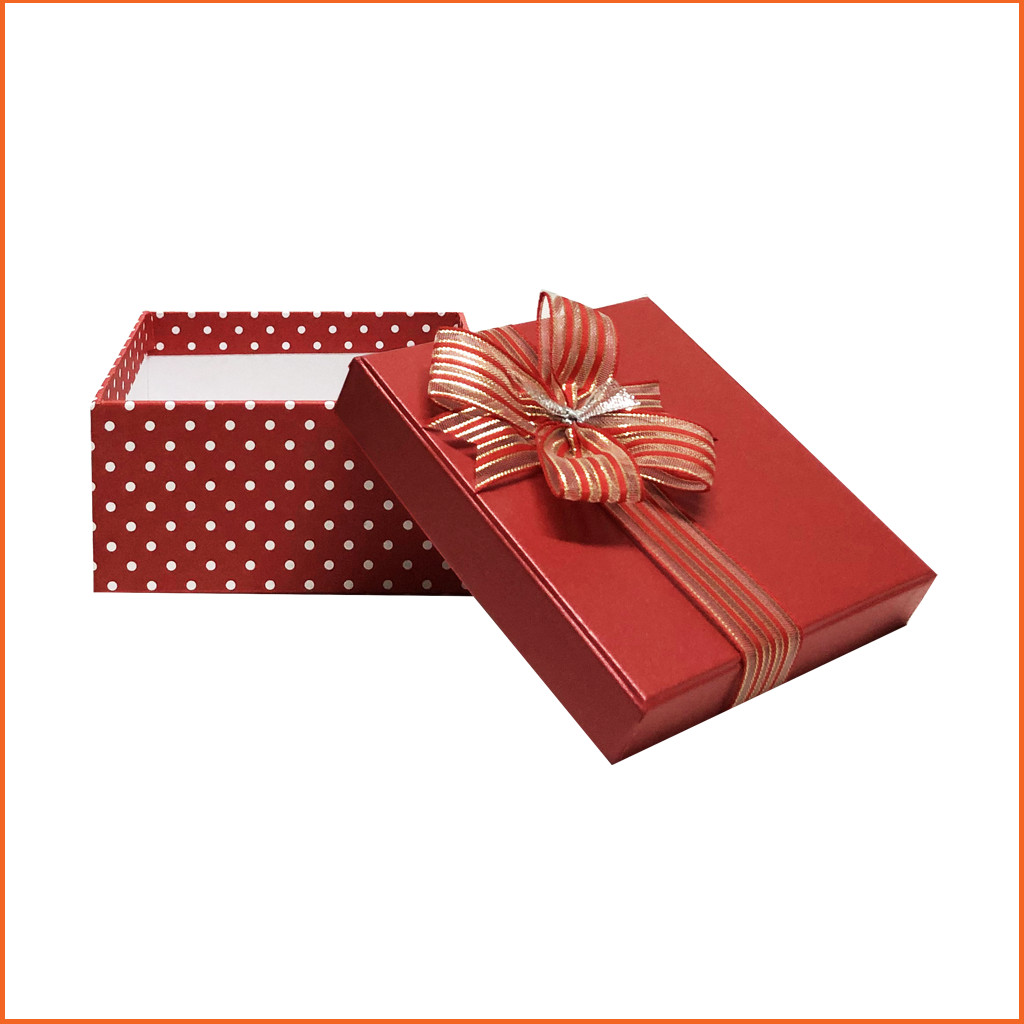 Hộp quà Vuông Phượng Hoàng V018 - 12 x 12 x 6 cm - Giao mẫu ngẫu nhiên