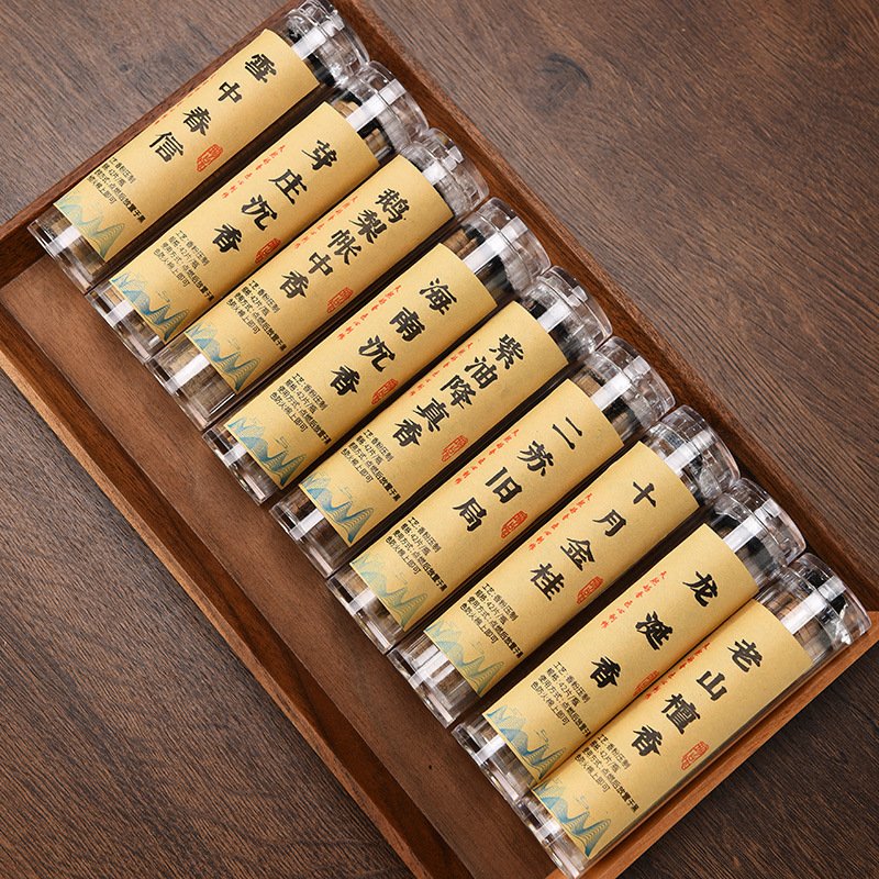 Hộp Nhang 42 Khoanh Trầm Đàn Hương Hình Vân Mây