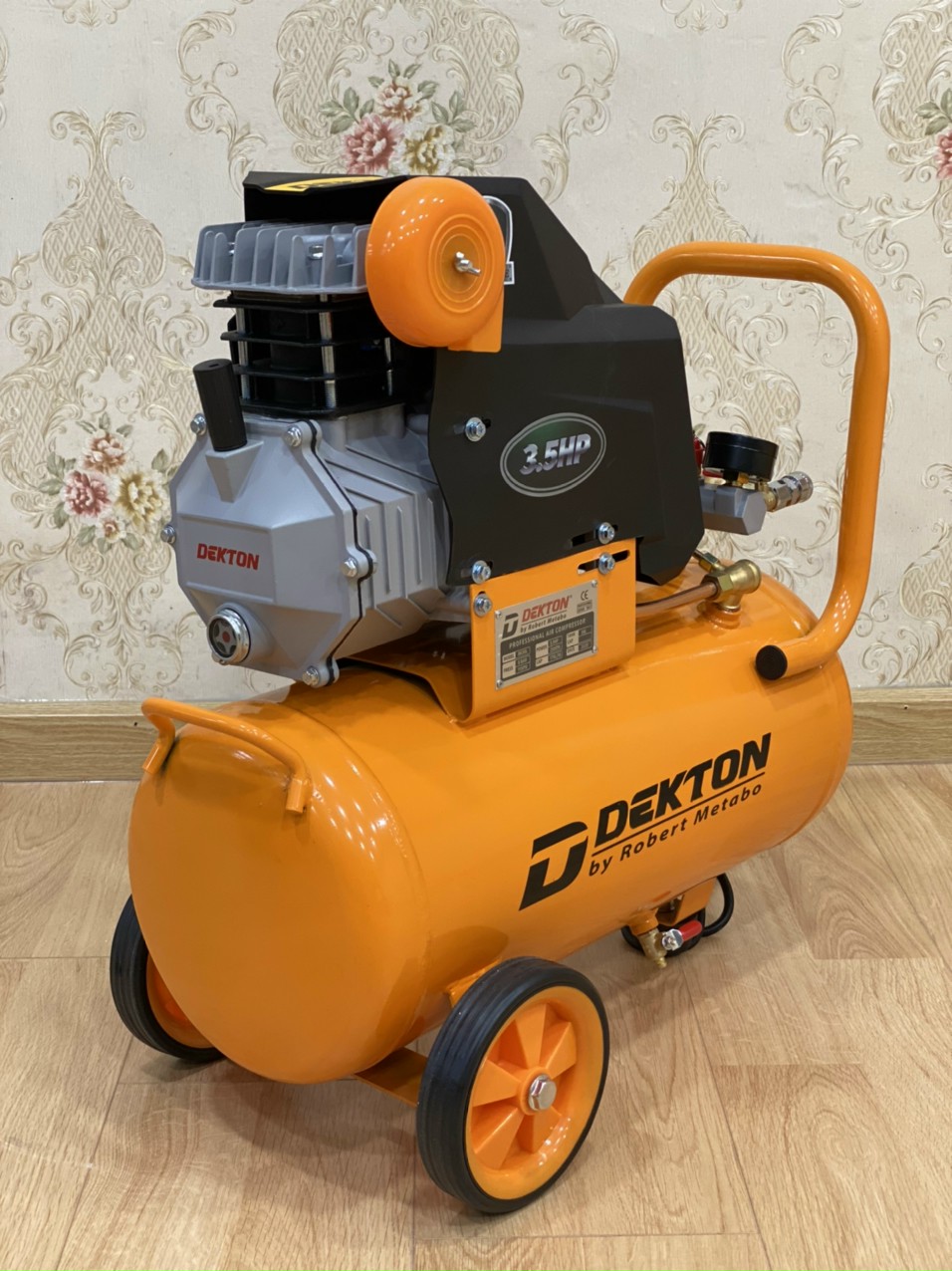 Máy Nén Khí Có Dầu 3,5Hp Dekton DK-30L - Hàng Chính Hãng Có Rơ Le