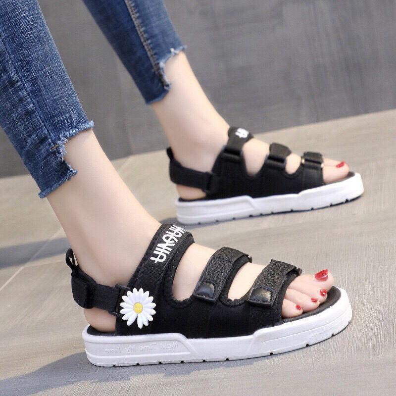 Sandal nữ 3 quai dán hoa cúc nổi đế bằng cao su mềm T283