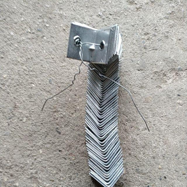 Ke góc 2 lỗ