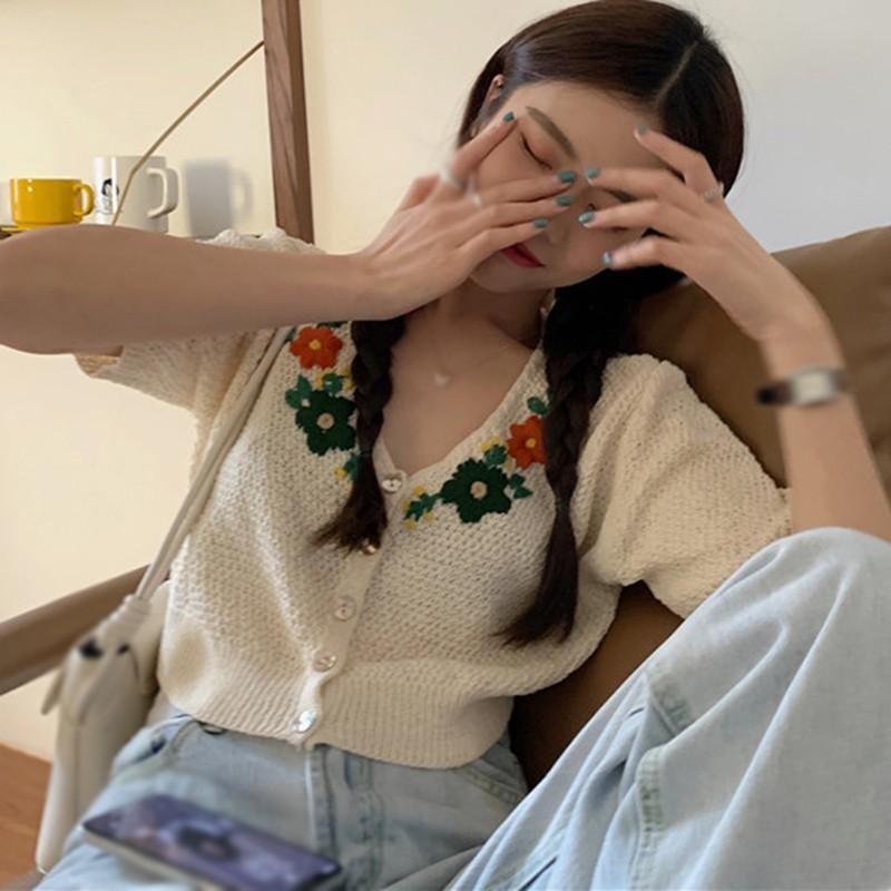 Áo Cardigan Dệt Kim Tay Ngắn Cổ Chữ V Hoạ Tiết Hoa Thêu Phong Cách Retro Cho Nữ