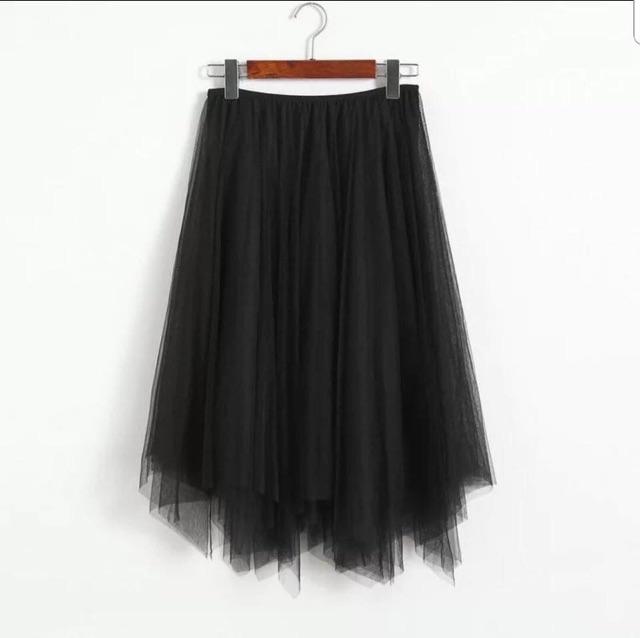 CHÂN VÁY LƯỚI ĐUÔI NHỌN