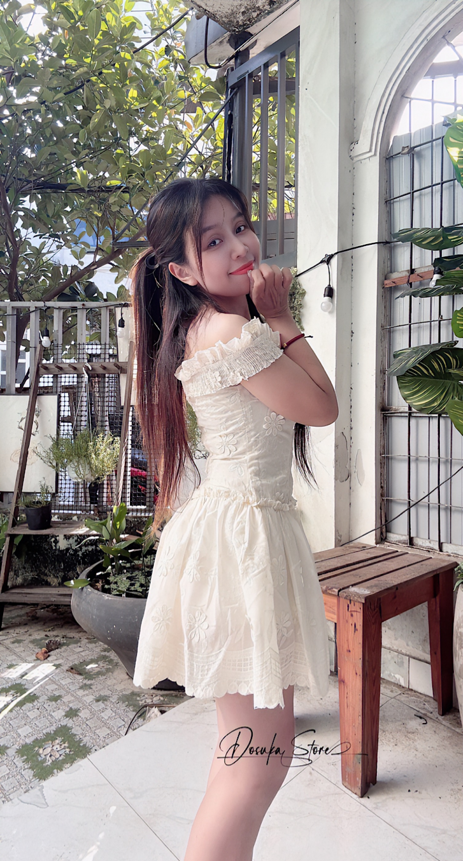 Váy trễ vai bèo đan