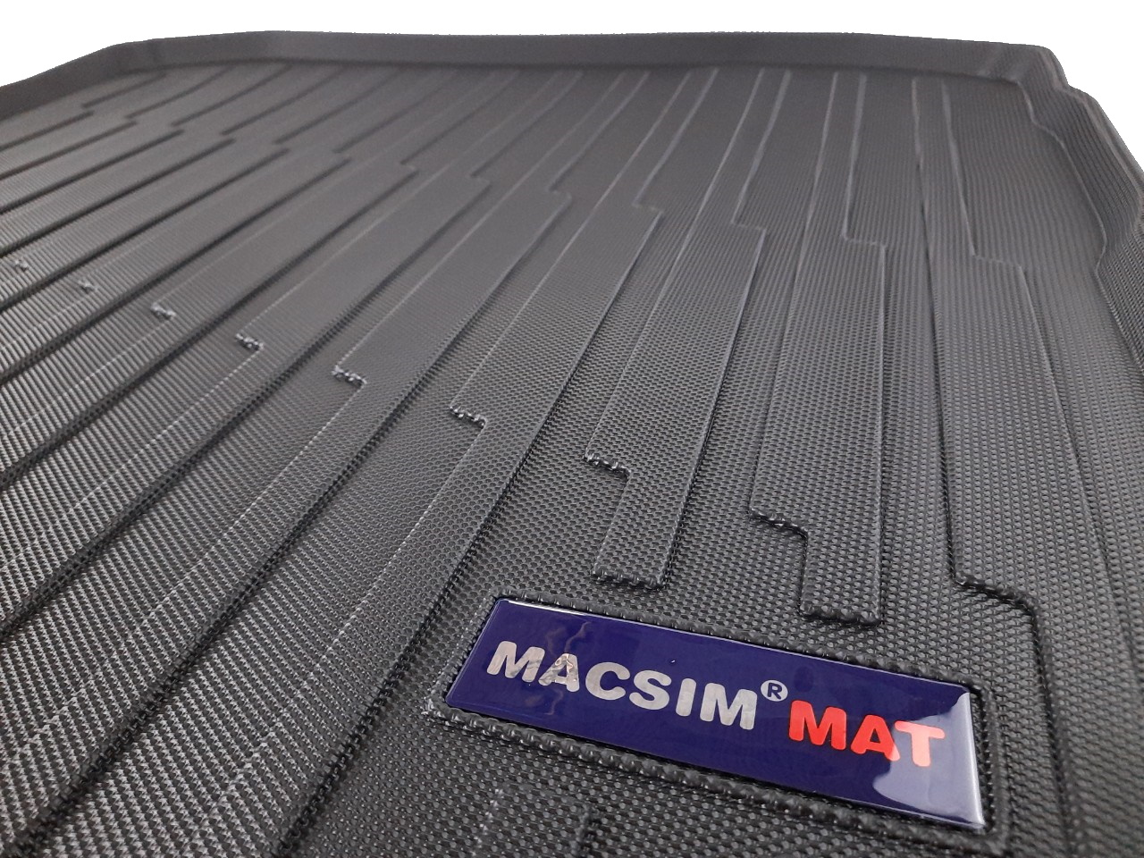 Thảm lót cốp xe ô tô Audi A3 2020 nhãn hiệu Macsim chất liệu TPV màu đen.