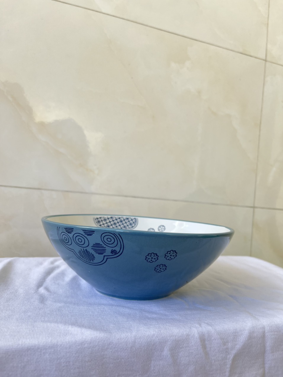Tô Sứ Ăn Cơm Cổ ĐIển Pha Lẫn Hiện Đại - Họa tiết Thanh mai- Gốm Sứ Cao Cấp - Chống mẻ - 19cm