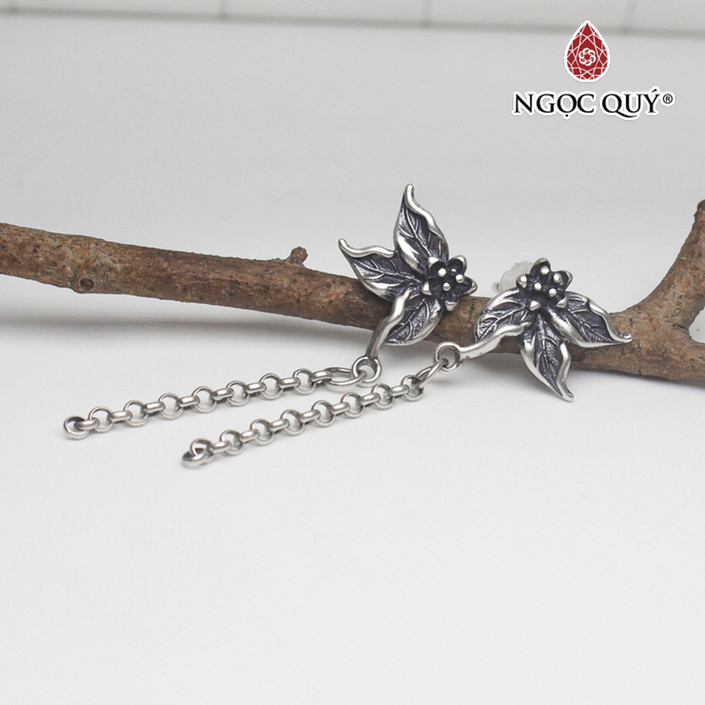 Bông tai bạc cánh hoa sát tai gắng hạt treo - Ngọc Quý Gemstones