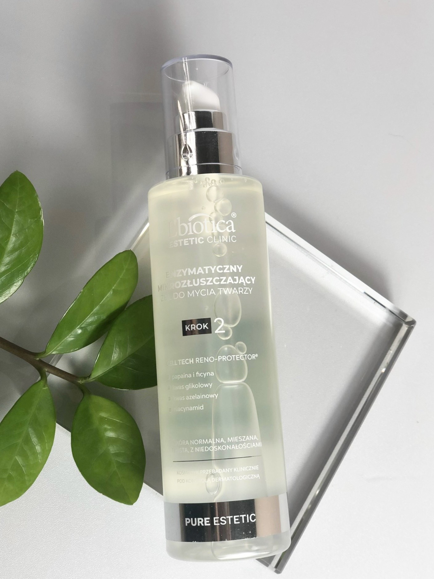 Gel làm sạch tế bào da chết L'biotica Estetic Clinic Pure Estetic enzymatic micro-exfoliating face wash gel