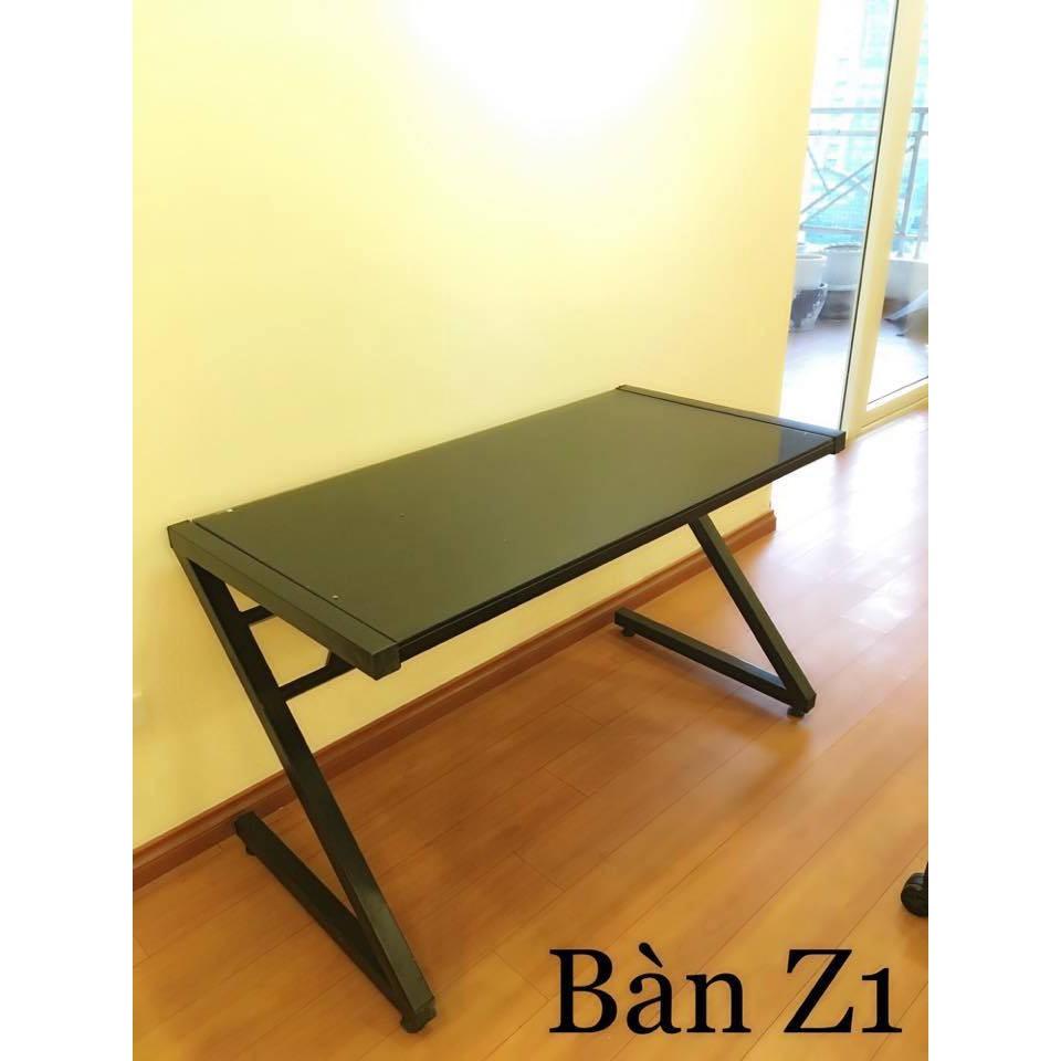 BÀN LÀM VIỆC , CHƠI GAME CHỮ Z Bàn Cũ