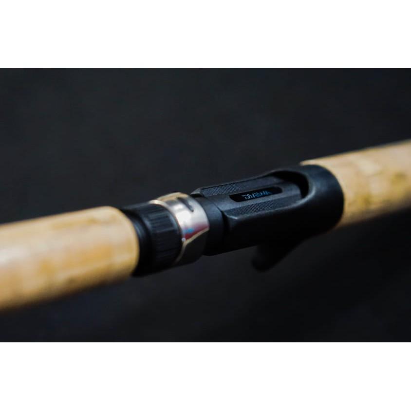 CẦN CÂU MÁY LURE DAIWA SWEEPFIRE