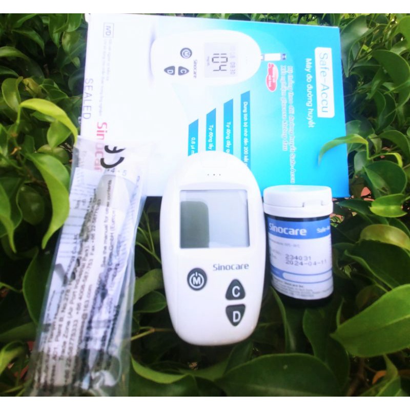 Máy Đo Đường Huyết Tại Nhà Safe Accu tặng que đo và kim thử máu hàng cao câp