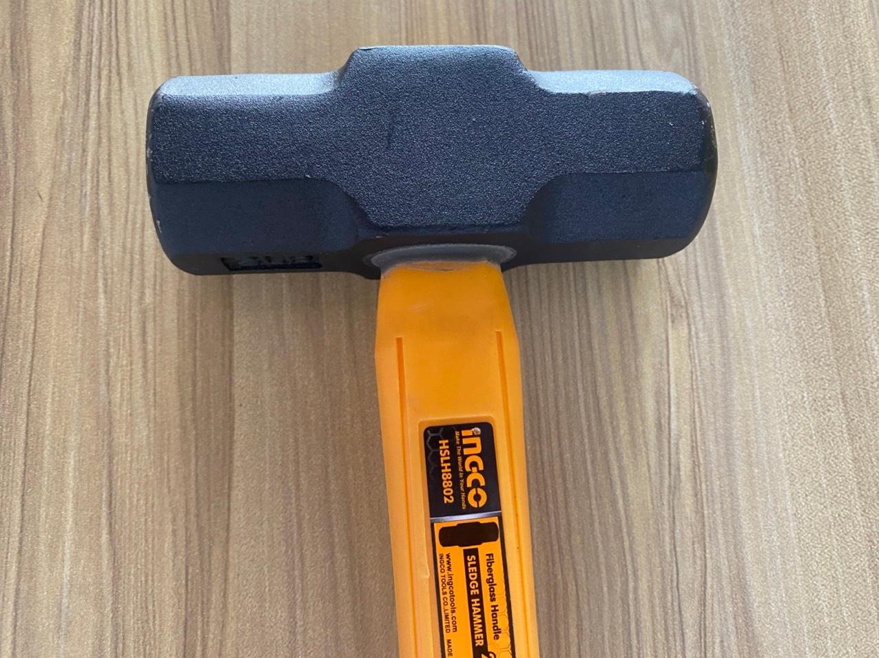 BÚA TẠ (SLEDGE HAMMER) LOẠI NHỎ (THƯỜNG GỌI LÀ BÚA TẠ LỤC GIÁC) 900G HSLH8802 INGCO - HÀNG CHÍNH HÃNG