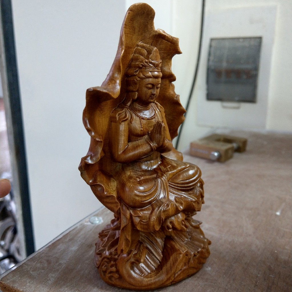 Phật quan âm ngồi lá sen 15x8x6