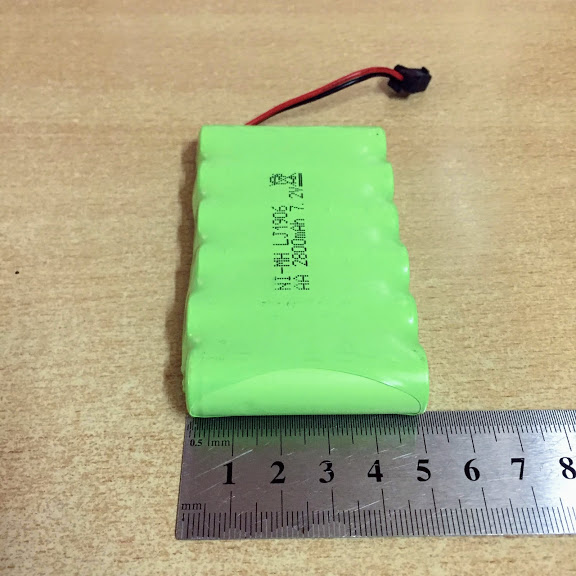 Pin sạc 7.2V dung lượng 2800mAh jack cắm SM càng cua đen