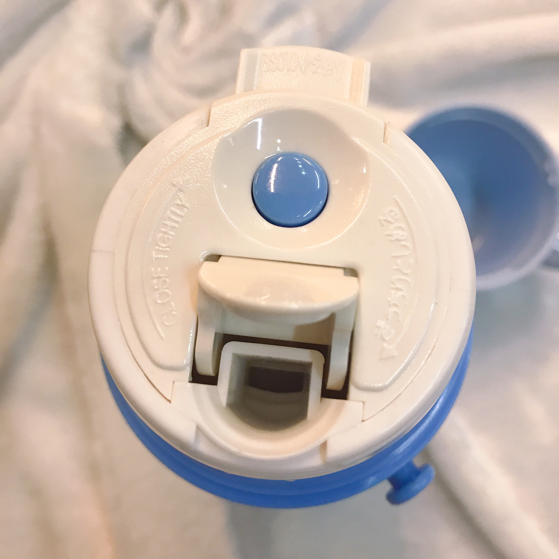Bình nước giữ nhiệt hình chuột Mickey đội nón màu xanh cho trẻ em, các bé, học sinh -  - WD-3401X
