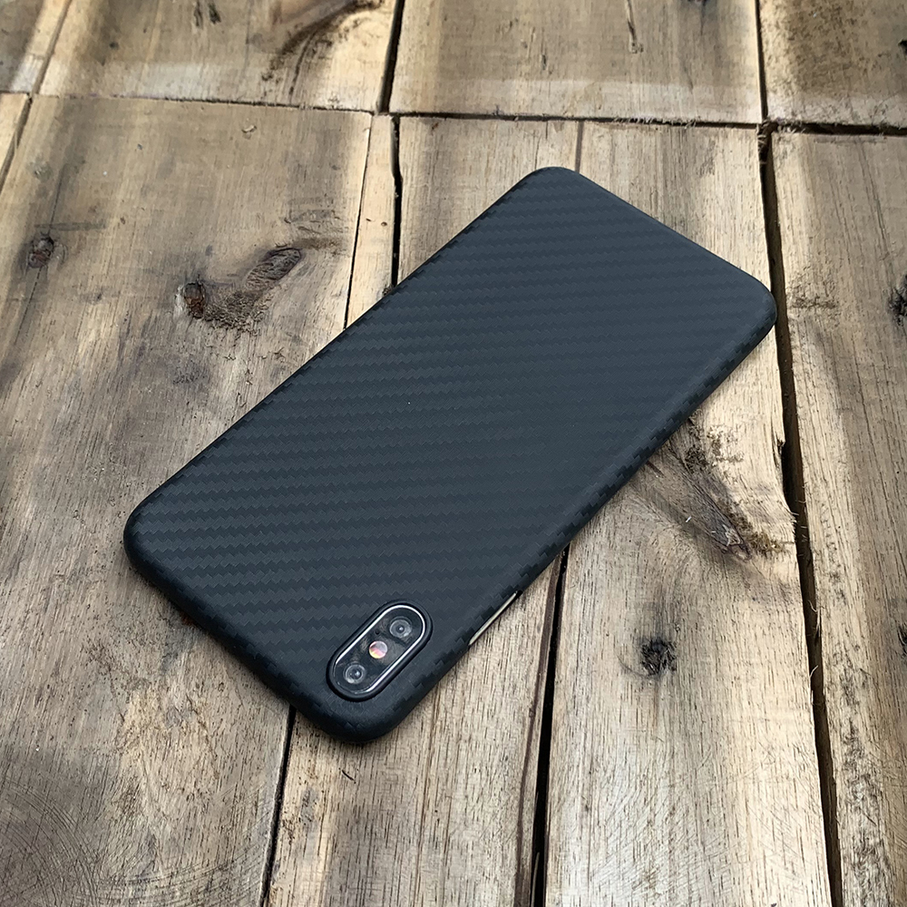 Ốp lưng siêu mỏng, vân carbon dành cho iPhone X / iPhone XS - Màu đen