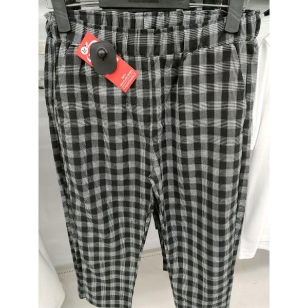 Quần baggy lưng thun kẻ sọc caro đang hot điên đảo cho mùa hè này ạ