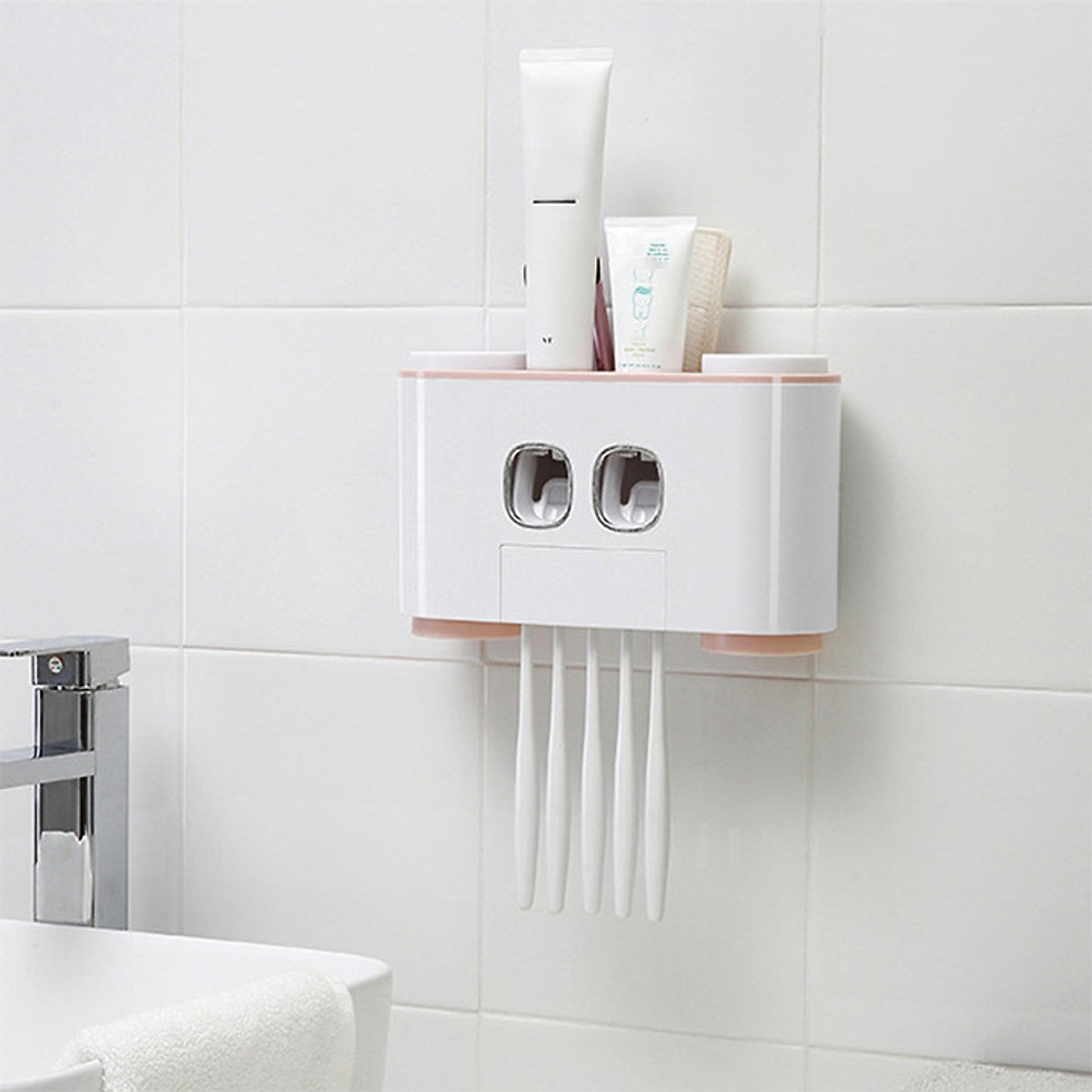 Kệ Nhả Kem Đánh Răng Tự Động Thông Minh Kết hợp rãnh để đồ & treo cốc - Tặng kèm 4 Cốc Hút Từ Tính - Kệ Nhà Tắm Dán Tường Tiện Ích - Giao màu Ngẫu Nhiên