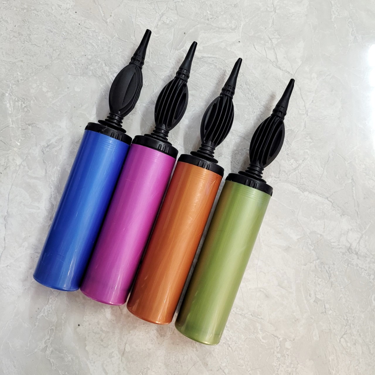 Đồ bơm bong bóng cầm tay loại to