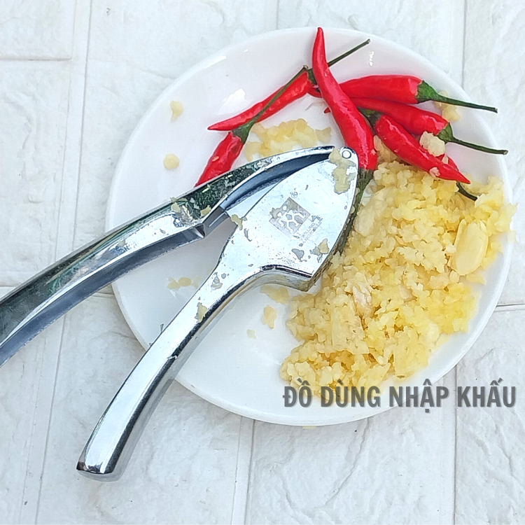 Dụng cụ ép tỏi cao cấp nhập khẩu từ LIÊN BANG ĐỨC bằng hợp kim không gỉ bền bỉ với thời gian