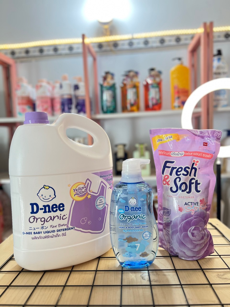 Combo gồm Giặt D-nee-tắm gội Dnee-nước xả Fresh Soft Thái Lan