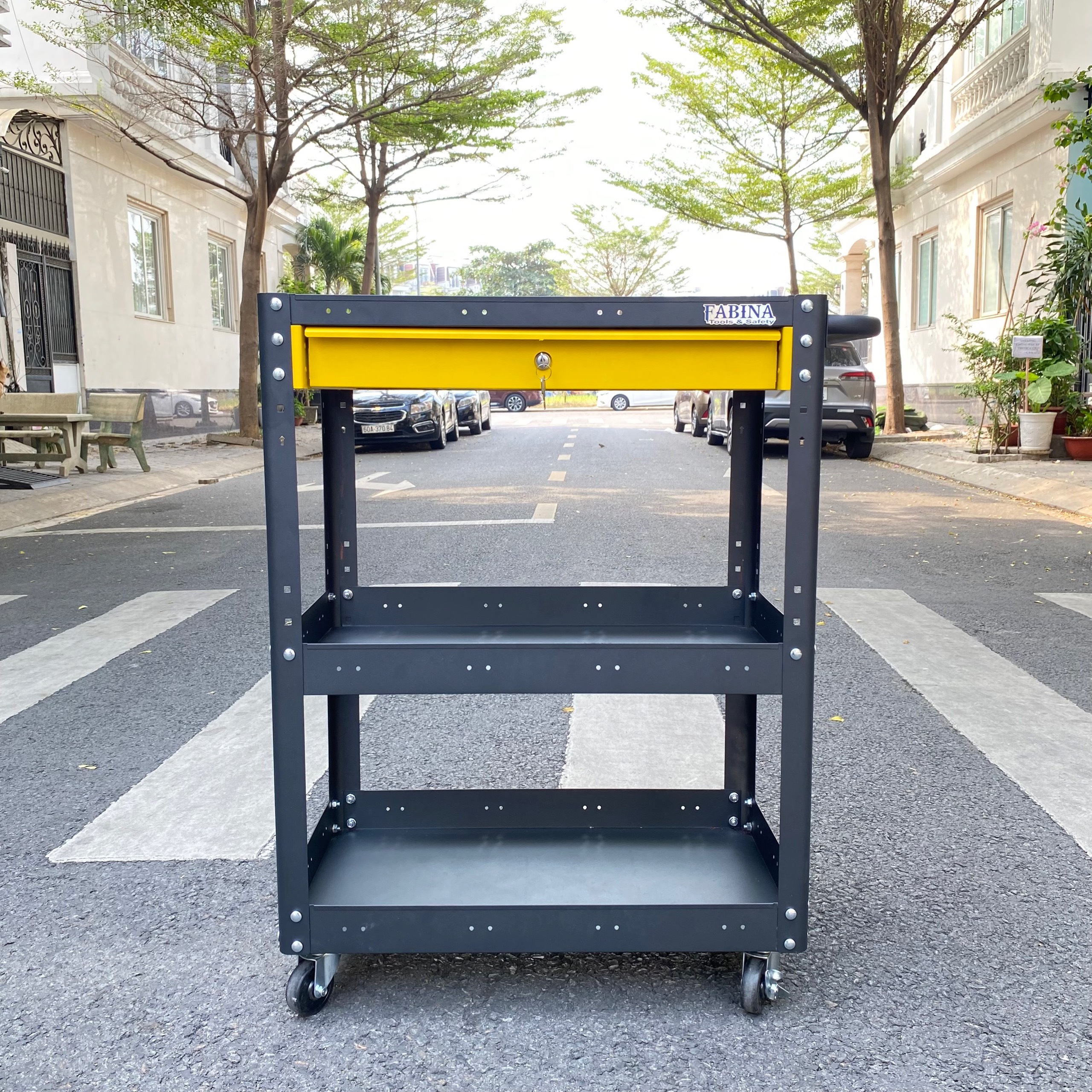 Xe đẩy 3 tầng cao 980mm màu đen hộc kéo vàng