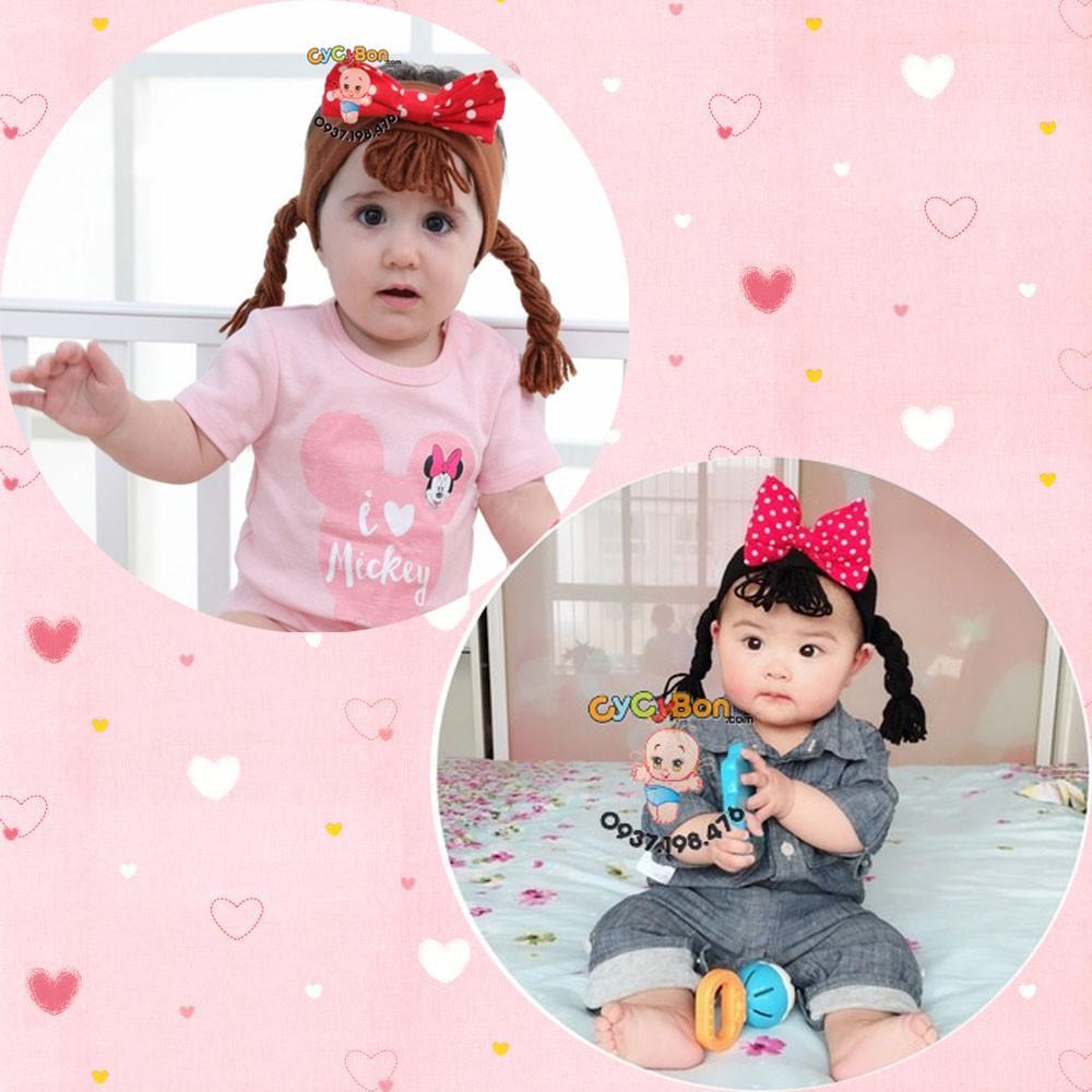 Băng Đô Len Nơ Đỏ Chấm Bi Tóc Giả Thắt Bím Hai Bên Kèm Mái Cho Bé