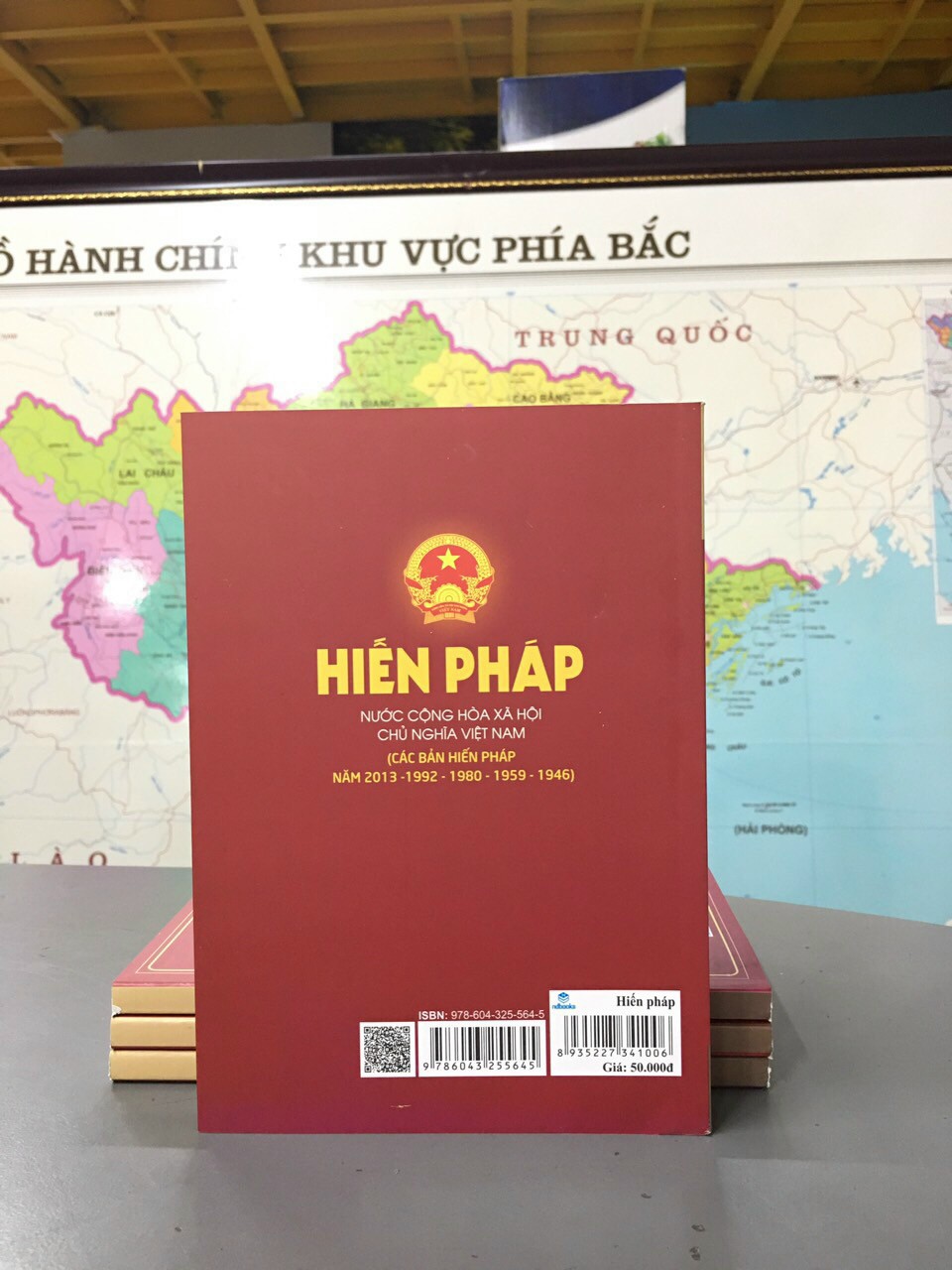 Sách - Hiến Pháp Nước Cộng Hòa Xã Hội Chủ nghĩa Việt Nam(Các bản Hiến Pháp năm 2013 - 1992 - 1980 -1959 -1946) - ndbooks