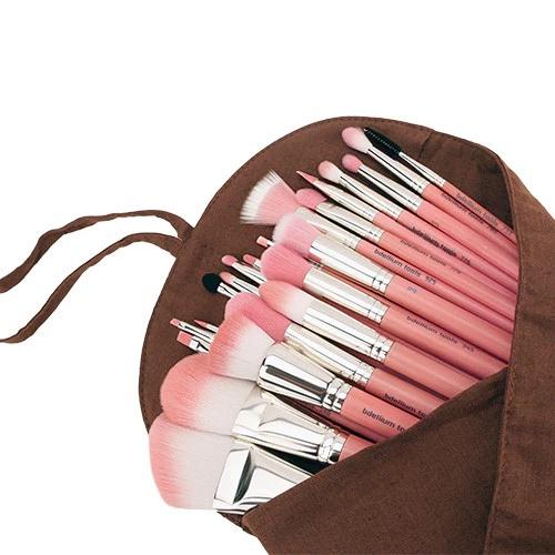 Bộ Cọ Trang Điểm Bdellium PINK BAMBU DELUXE 22PC. BRUSH SET WITH ROLL-UP POUCH