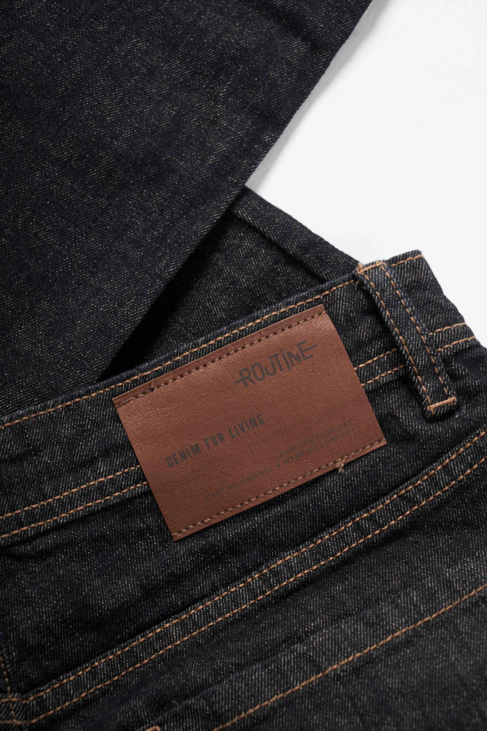 ROUTINE - Quần jeans tiêu navy xanh đậm chỉ nổi màu vàng form slimfit - 10F20DPA103CR2 | LASTORE MENSWEAR