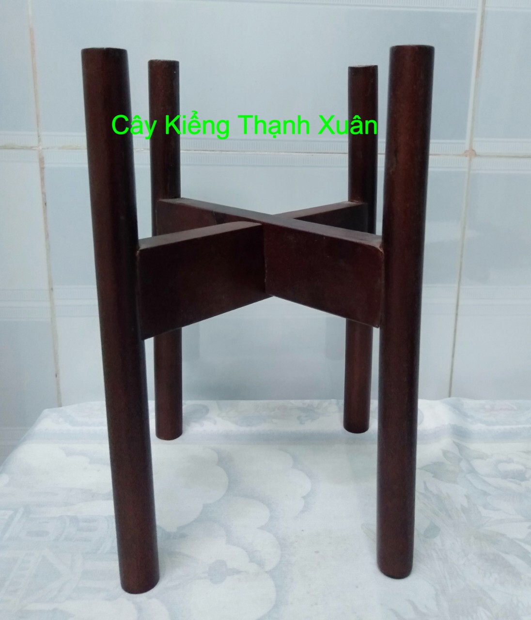 Kệ để chậu hoa gỗ, nâu