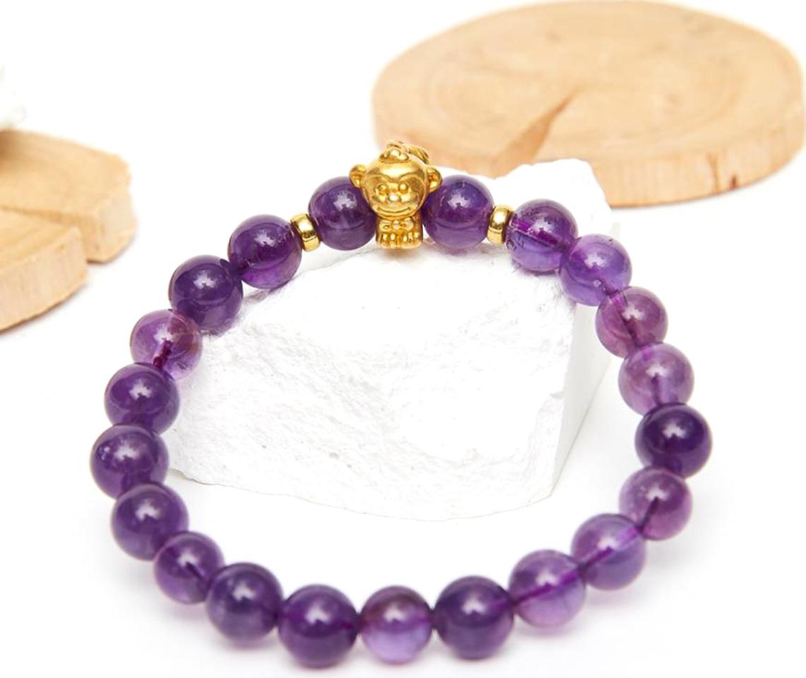Vòng tay đá thạch anh tím charm tuổi thân bạc mạ vàng 24K 8mm mệnh hỏa, thổ - Ngọc Quý Gemstones