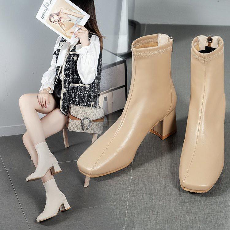 Bốt gót cao gót chân của phụ nữ Hàn