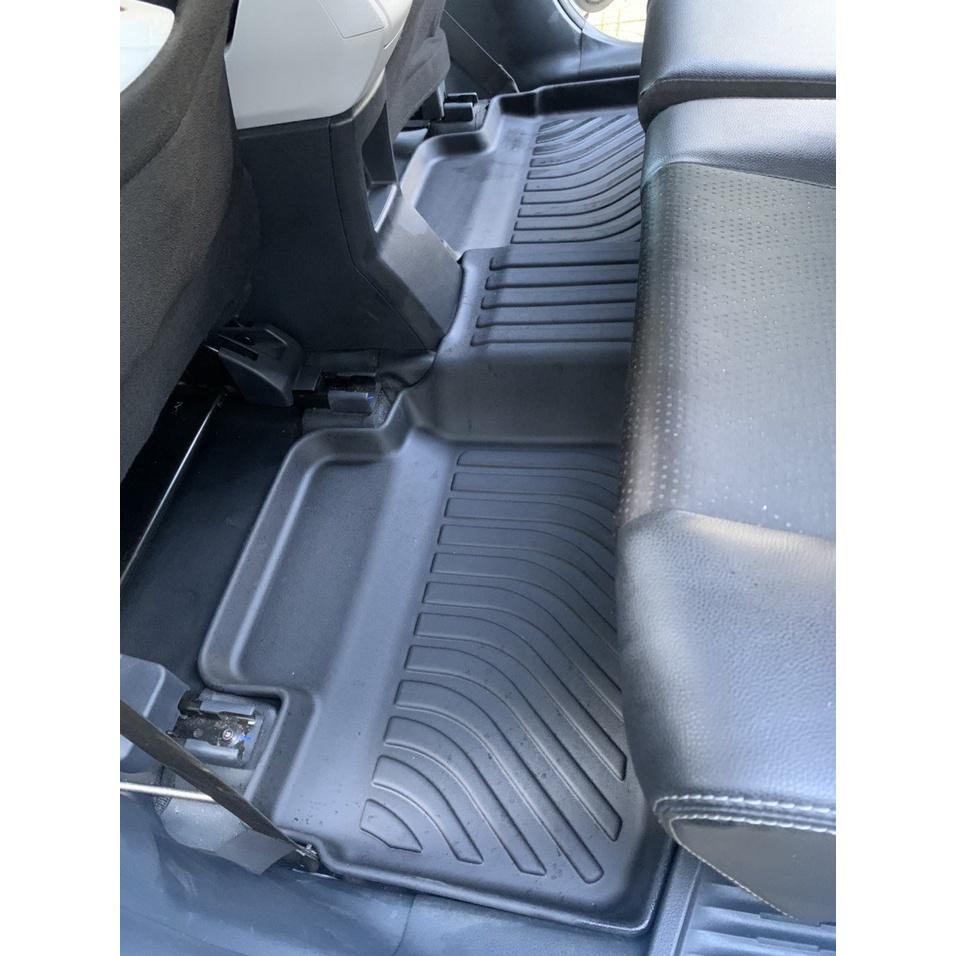Thảm lót sàn xe ô tô Toyota VELOZ 2022 Nhãn hiệu Macsim chất liệu nhựa TPE cao cấp màu đen