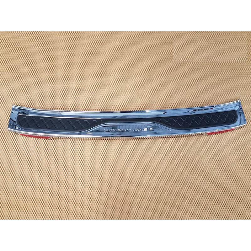Chống trầy cốp Fortuner 2017-2023 Mạ Crom, nhiều inox Cao Cấp