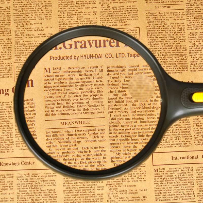 Kính Lúp Đọc Sách 1.8x - 5x Cầm Tay Thấu Kính Trong, Nét ( TẶNG 03 MÓC DÁN TƯỜNG HÌNH NGẪU NHIÊN - Hàng Tốt