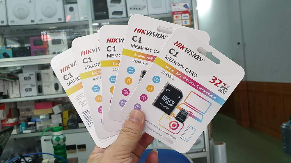 Thẻ Nhớ Hikvision 32GB 92MB/s Trắng Kèm Adapter chuyên dùng cho Camera HIKVISION EZVIZ KBVISION IMOU - Hàng Chính Hãng