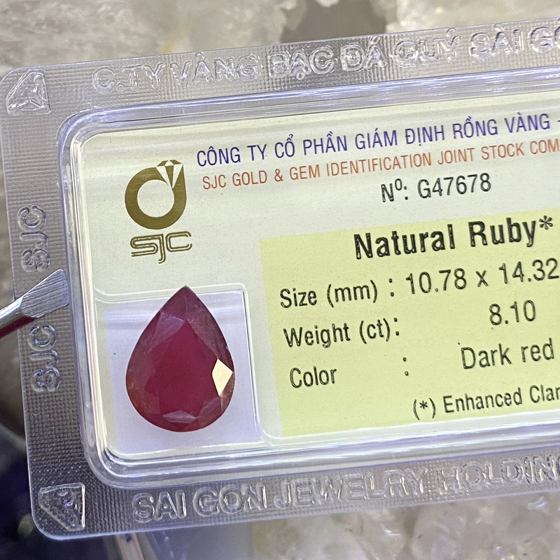 Viên đá Ruby kiểm định tự nhiên mài giác giiọt nước RBG8.1